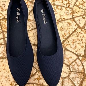 Breifola knit pointed toe flats sneakers size 8 black